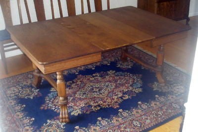   Oak Quarter sawn claw foot dining table w/ 2 leaves100 years old