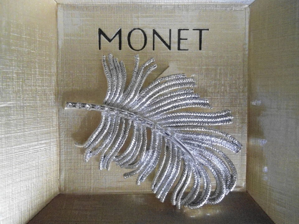 NEW MONET LOVELY TEXTURED SILVER TONE LEAF WITH RHINESTONES BROOCH 