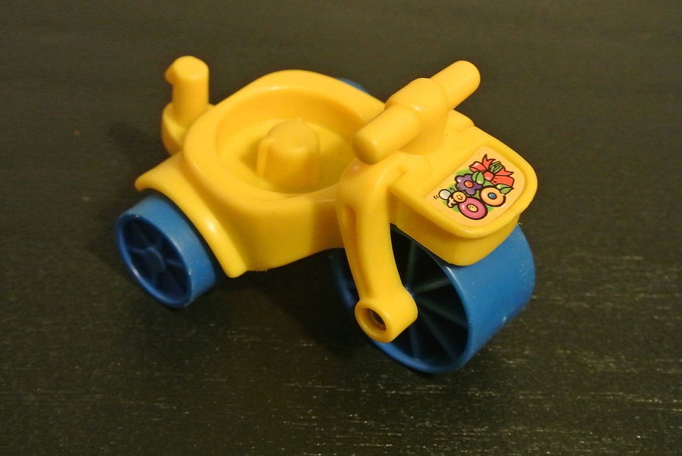 fisher price little people tricycle in Little People (1997 Now)