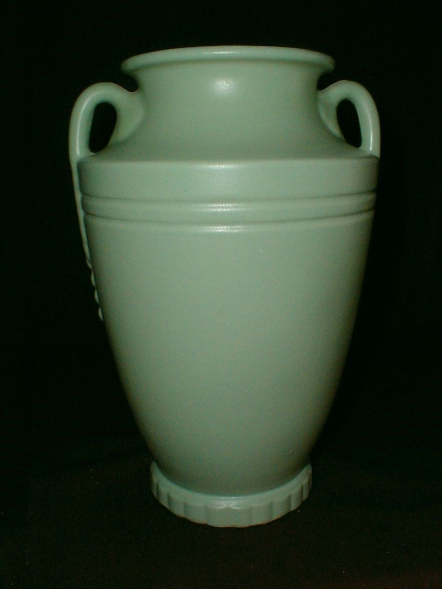 Abingdon American Art Pottery DELTA #104 Double Handled Urn Vase