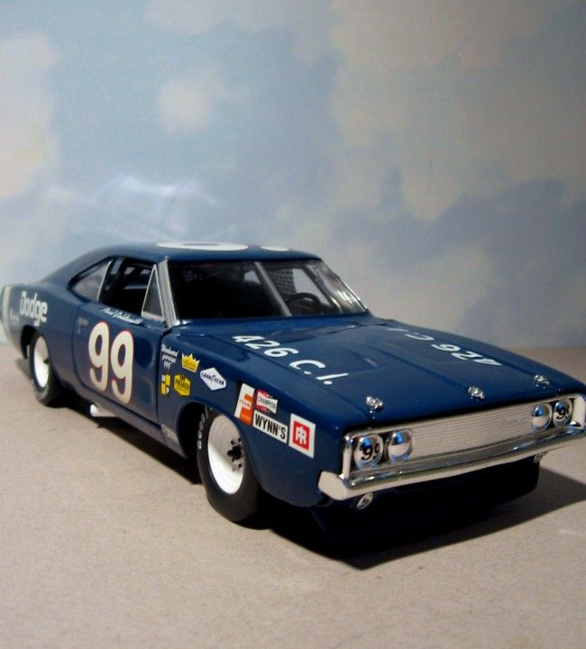  Charger   118 Vintage NASCAR Race Car diecast   Paul Goldsmith MIB