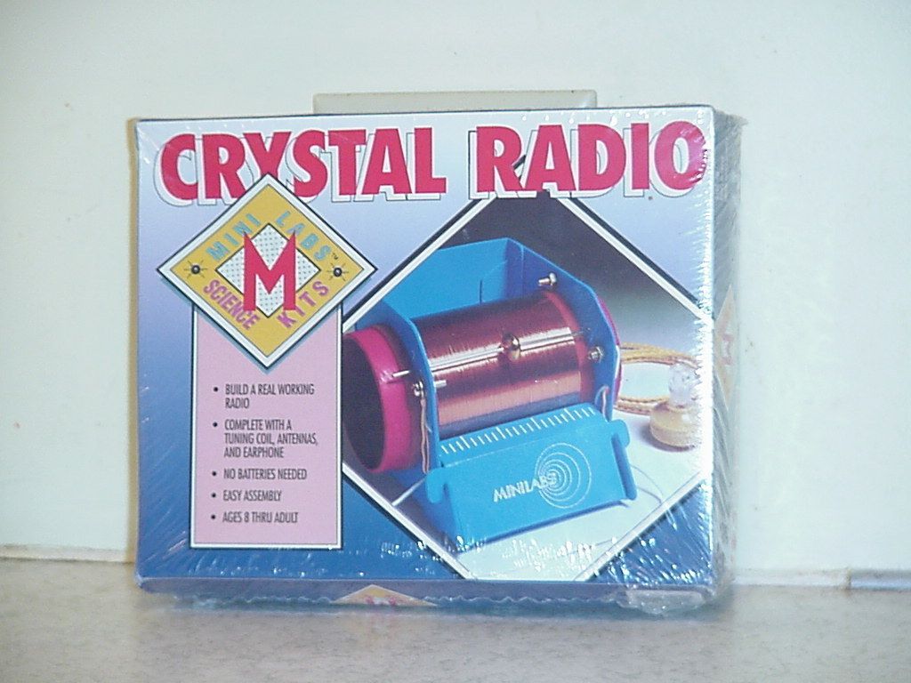 VINTAGE CRYSTAL RADIO KIT UNOPENED IN ORIGINAL BOX EDUCATIONAL