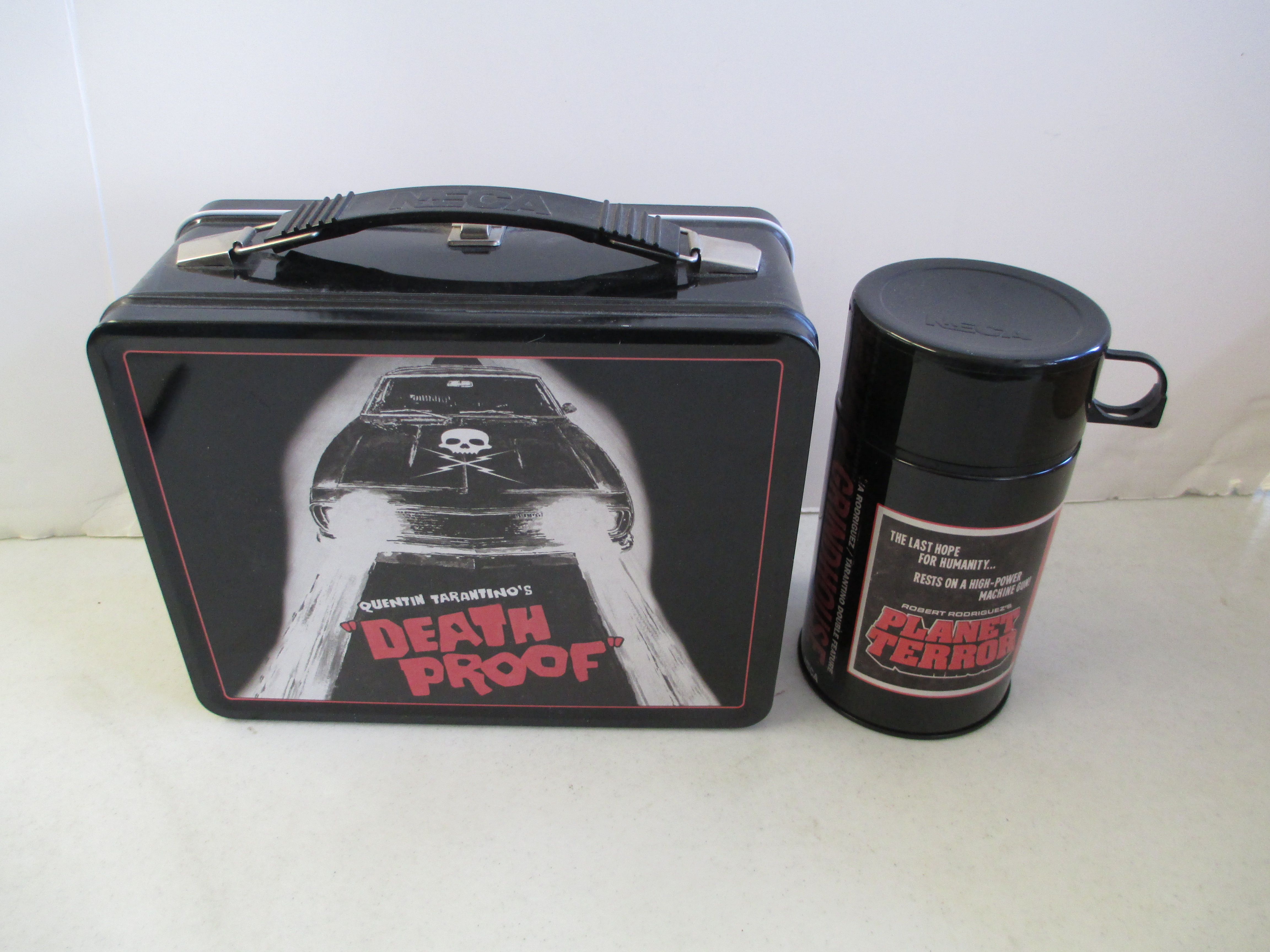 BRAND NEW GRINDHOUSE METAL LUNCHBOX DEATH PROOF PLANET TERROR NECA