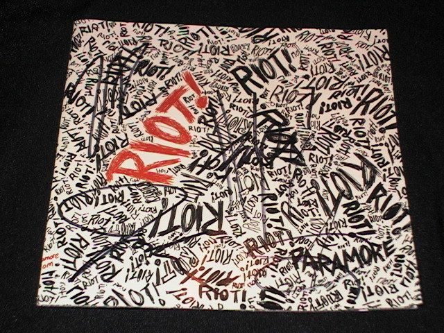  Signed Autograph CD Booklet Riot Farro Brothers Hayley Williams
