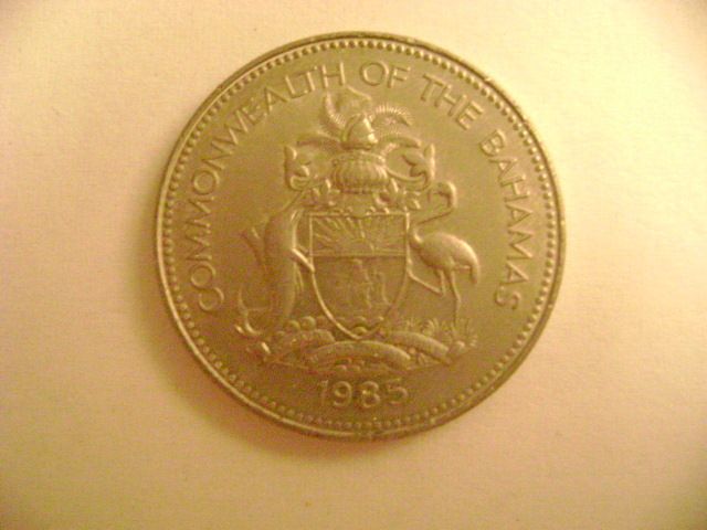 1985 COMMONWEATH OF THE BAHAMAS TWENTY FIVE CENT COIN TWO TEN CENT 87