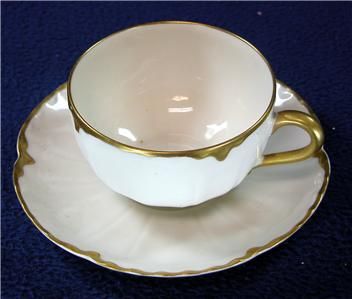 VICTORIAN STYLE CHINA TEACUP FROM TVS DARK SHADOWS  