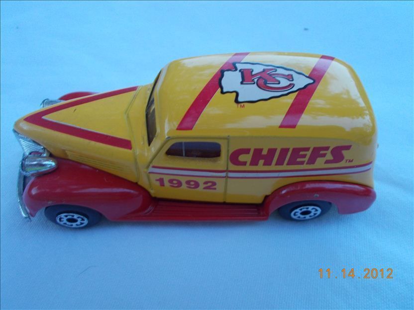 Kansas City Chiefs NFL 1992 Matchbox Diecast Metal 1939 Chevy Sedan