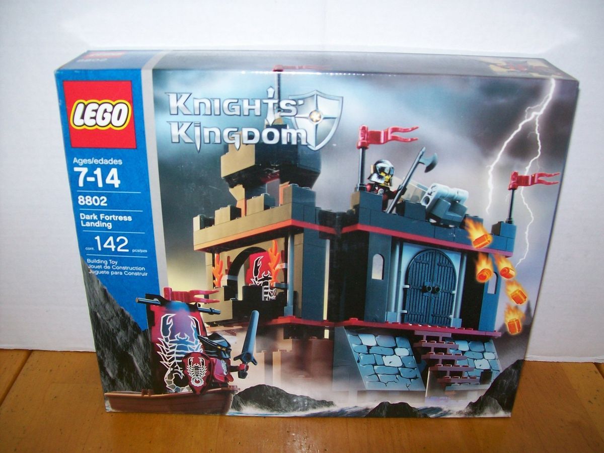 Lego 8802 Castle Knights Kingdom Dark Fortress Landing w Box