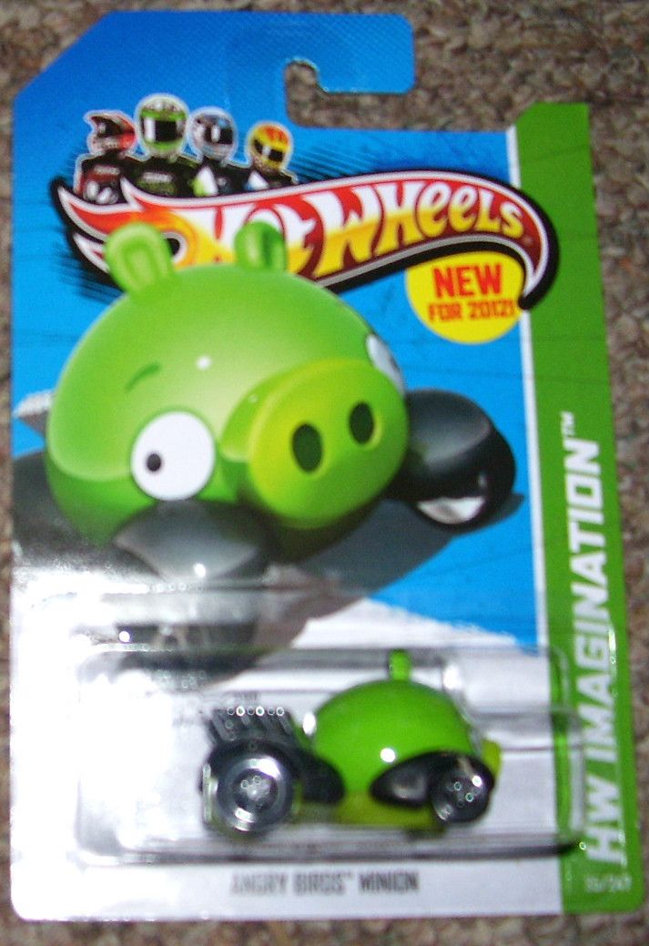 Hot Wheels Angry Birds Red Bird Minion Pig Vehicle Set 2012 35 50 47