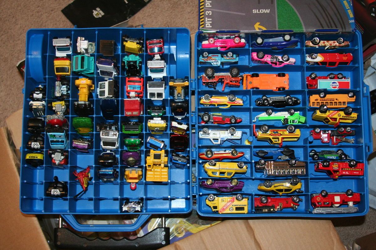 78 Toy Cars with Hot Wheels 100 Car. hot wheels 100 car case. 