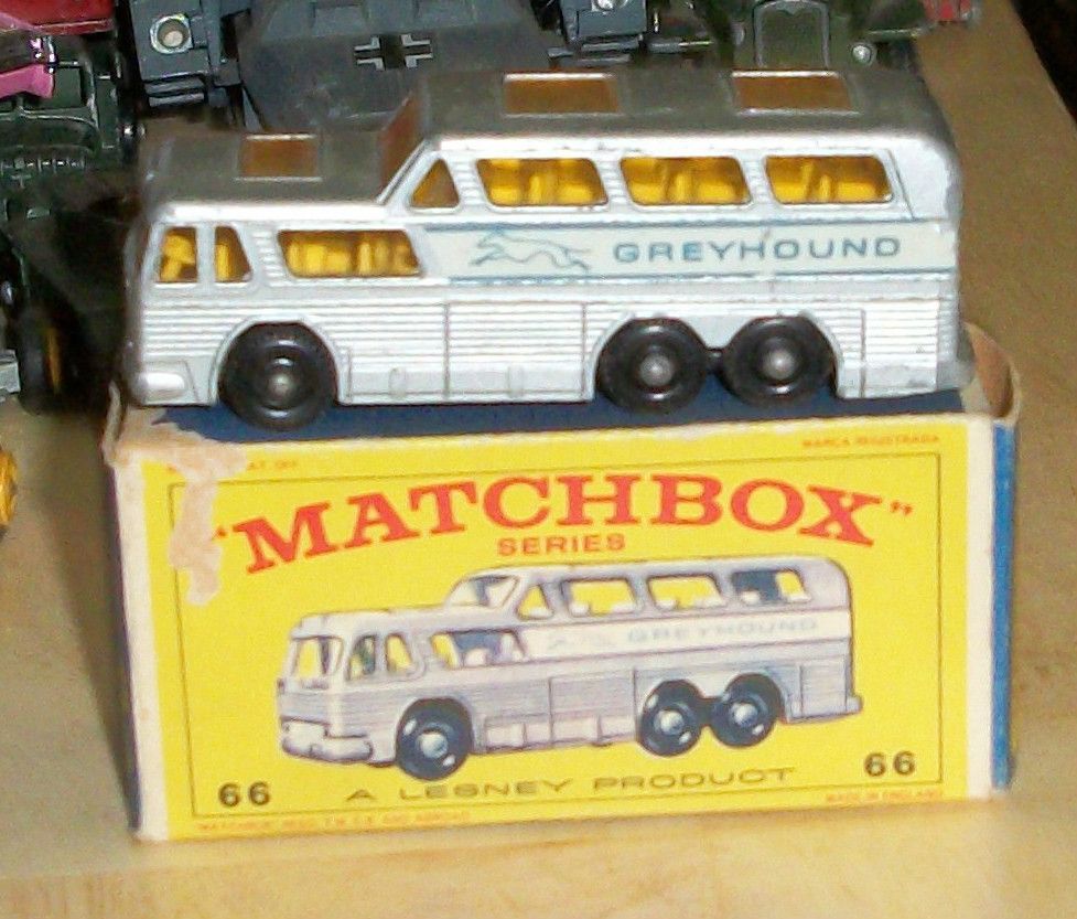 LESNEY MATCHBOX 1967 66 C GREYHOUND BUS WITH ORIGINAL BOX BLACK WHEELS